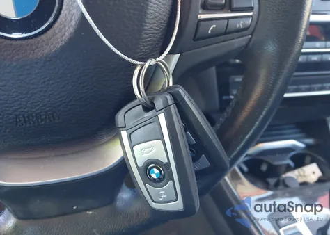 2015 BMW X3 xDrive28I z USA, uszkodzony, nr VIN 5UXWX9C52F0D46675